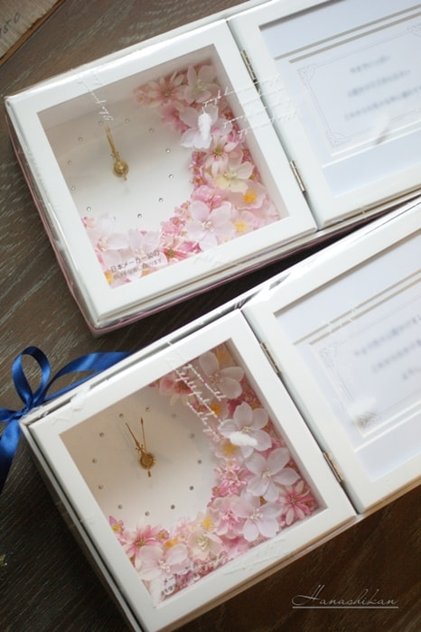 メッセージ入りの花時計付きフォトフレーム
