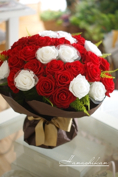 プリザーブドフラワー40本のサプライズブーケ